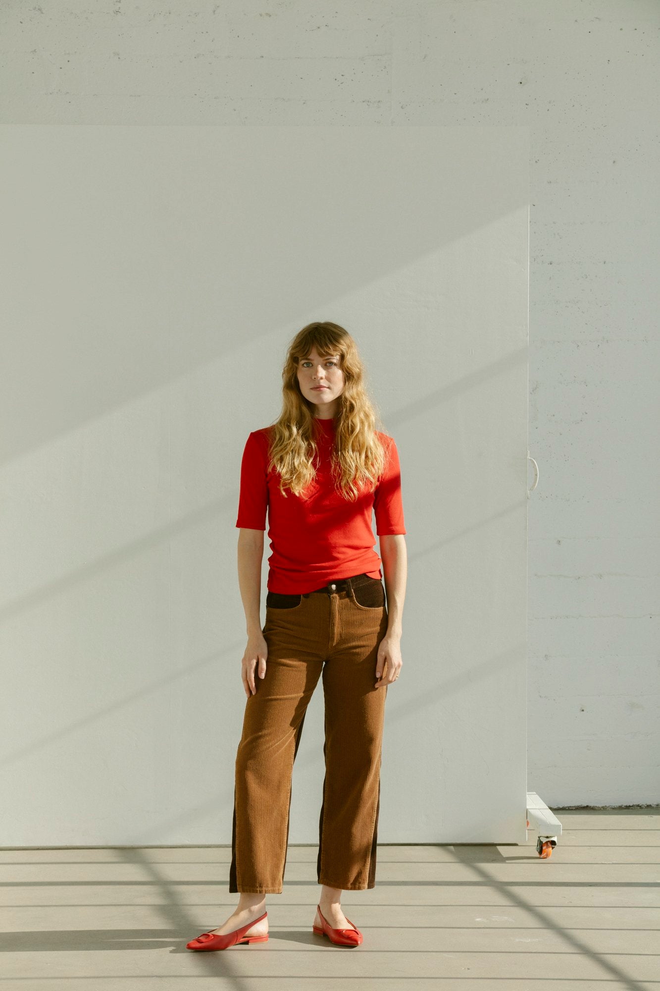Wraparound Relaxed Jeans - Walnut Corduroy
