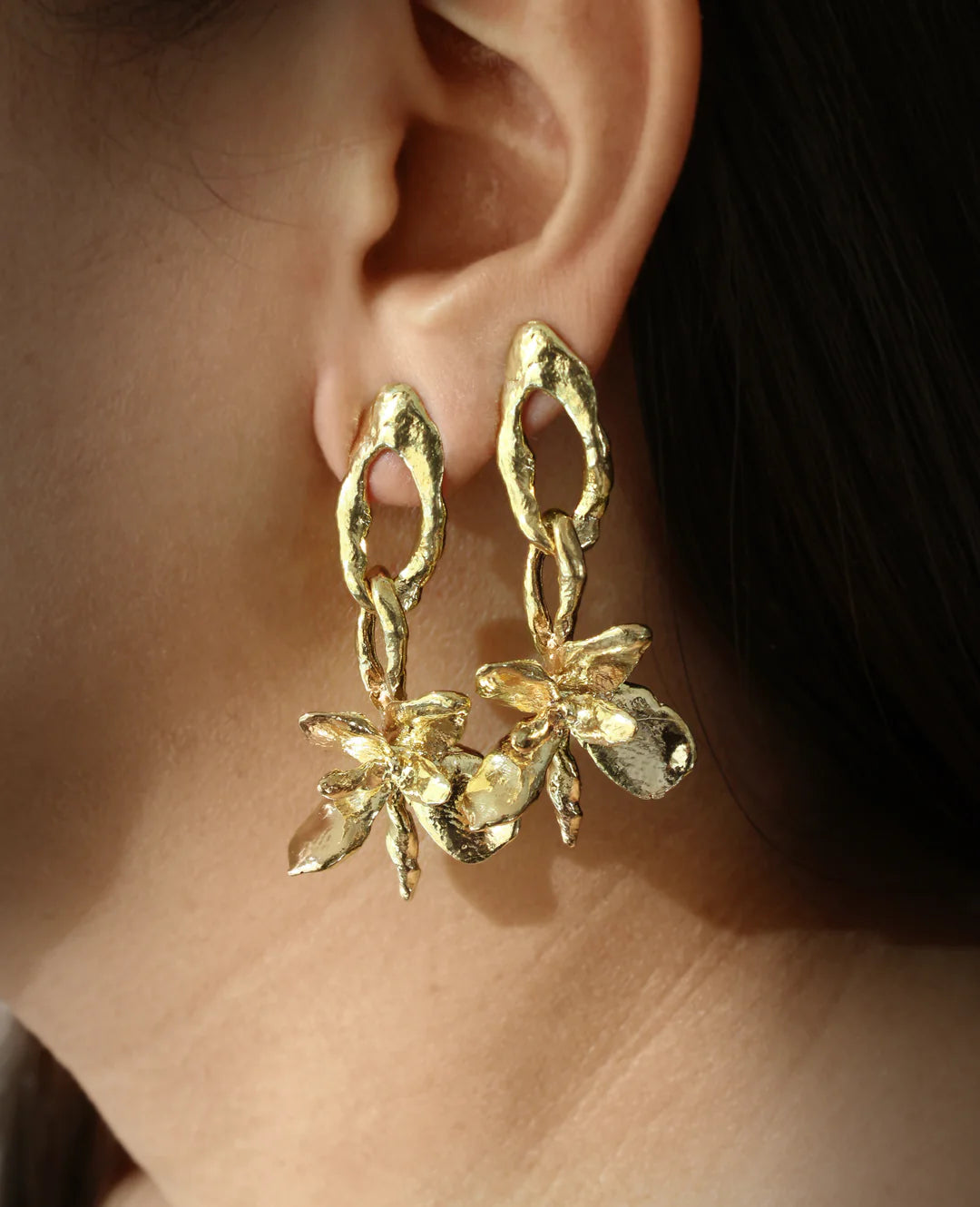 CHUNKY LILIES // golden earrings