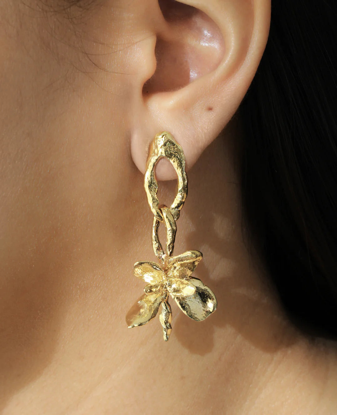 CHUNKY LILIES // golden earrings