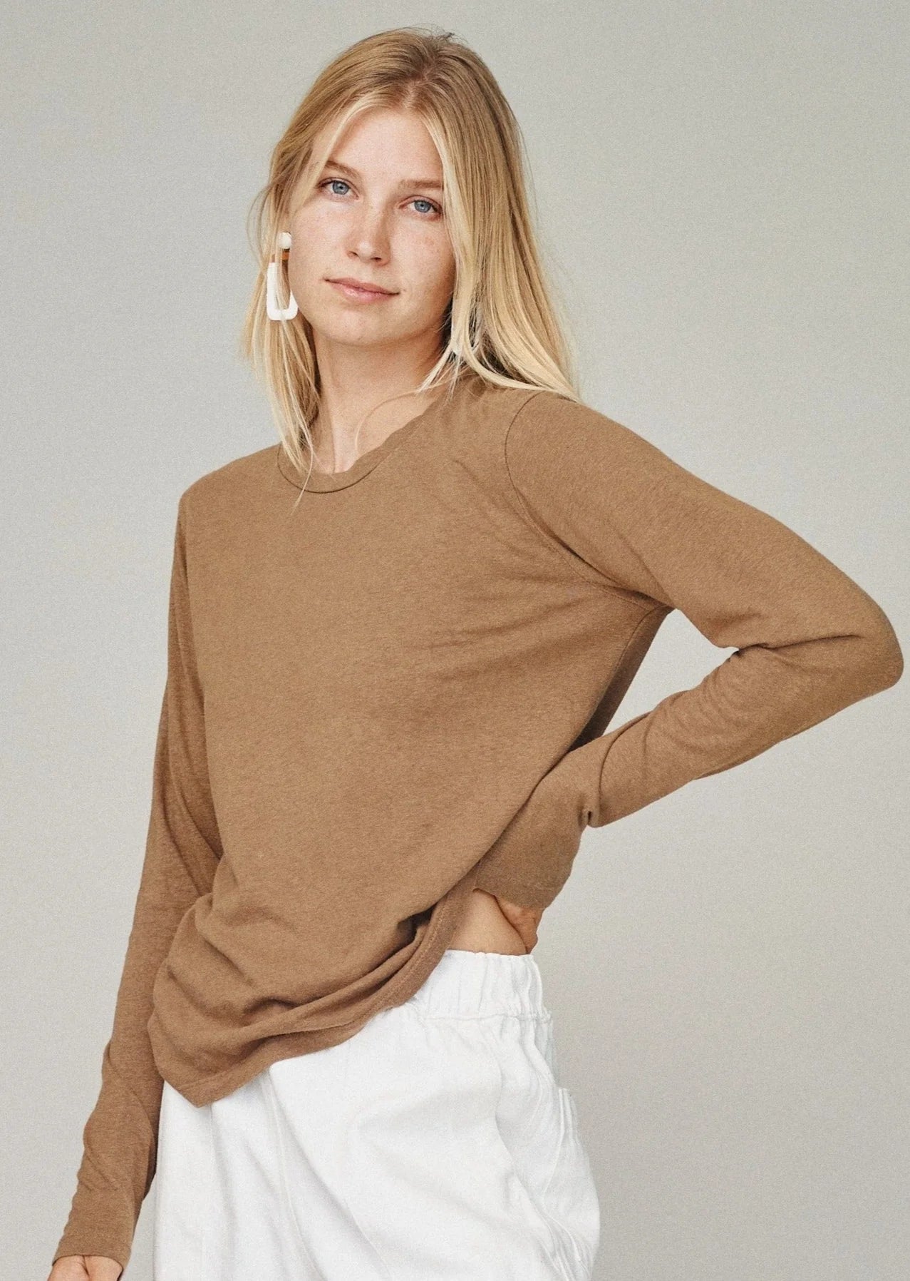 Encanto Lon Sleeve - Coyote