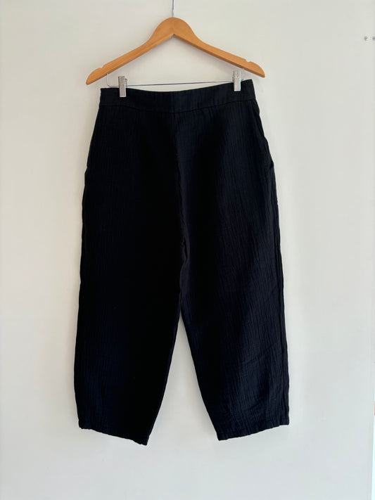 Eve Gravel Textured Black Cotton Pants