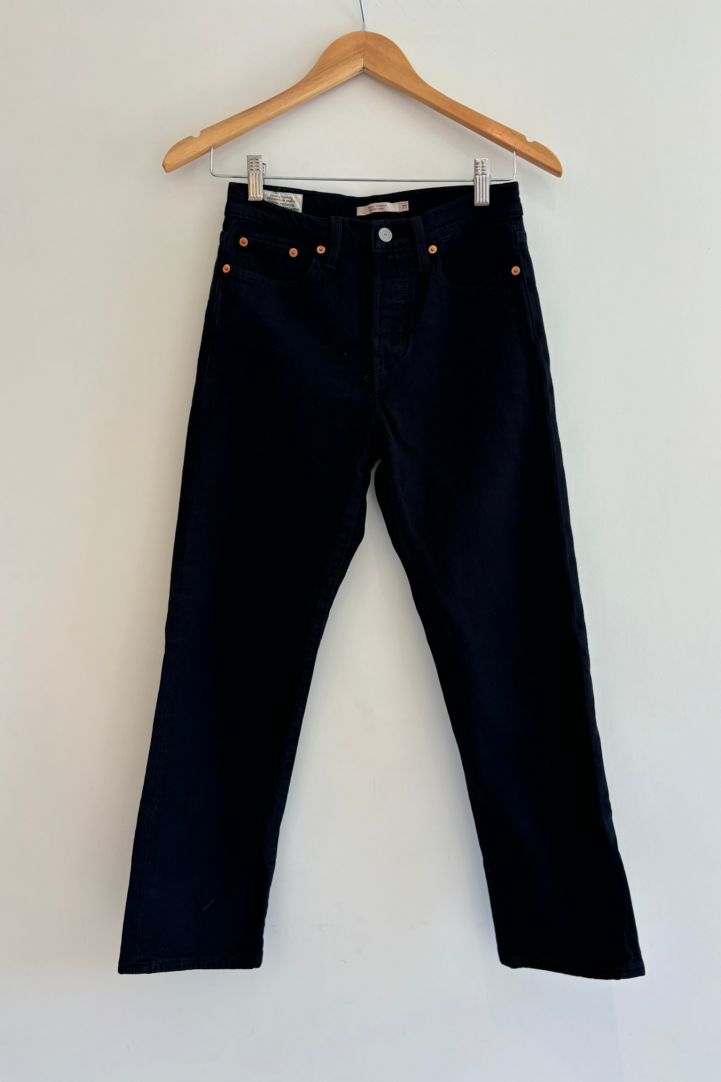 Levis Straight Wedgie Size 25