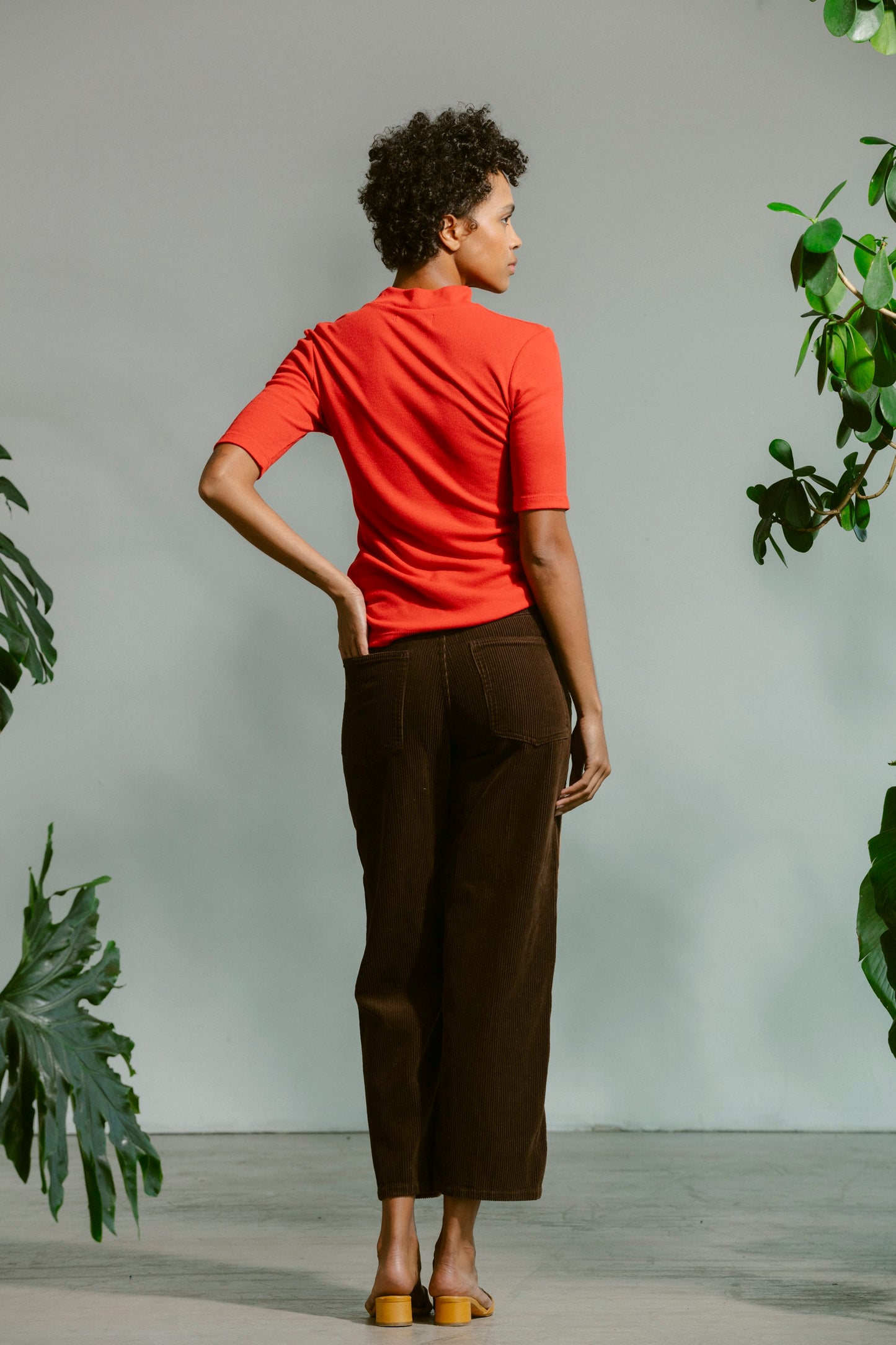 Wraparound Relaxed Jeans - Walnut Corduroy