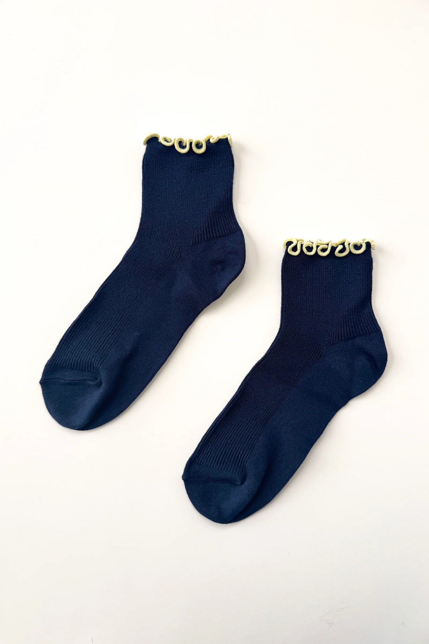 The Petite Ruffled Modal Socks - Navy/ Butter