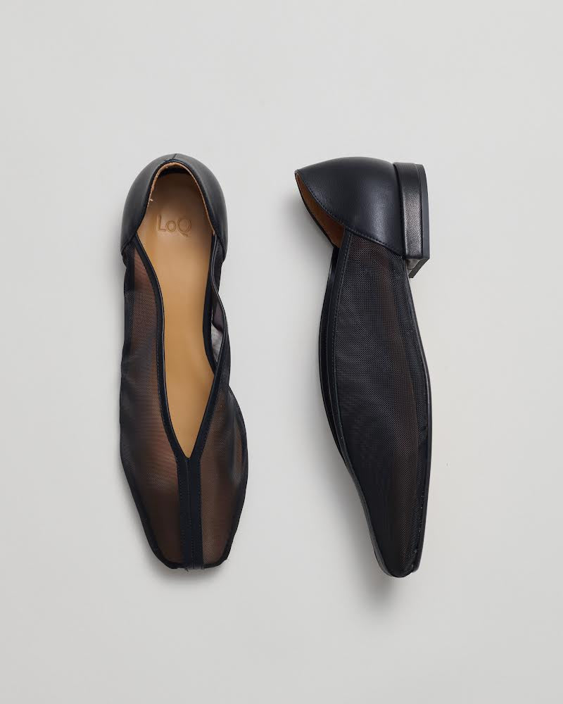 Close-up of tulip-shaped upper and squared toe on the Porto black mesh flat by LoQ — ethical footwear at Ånde