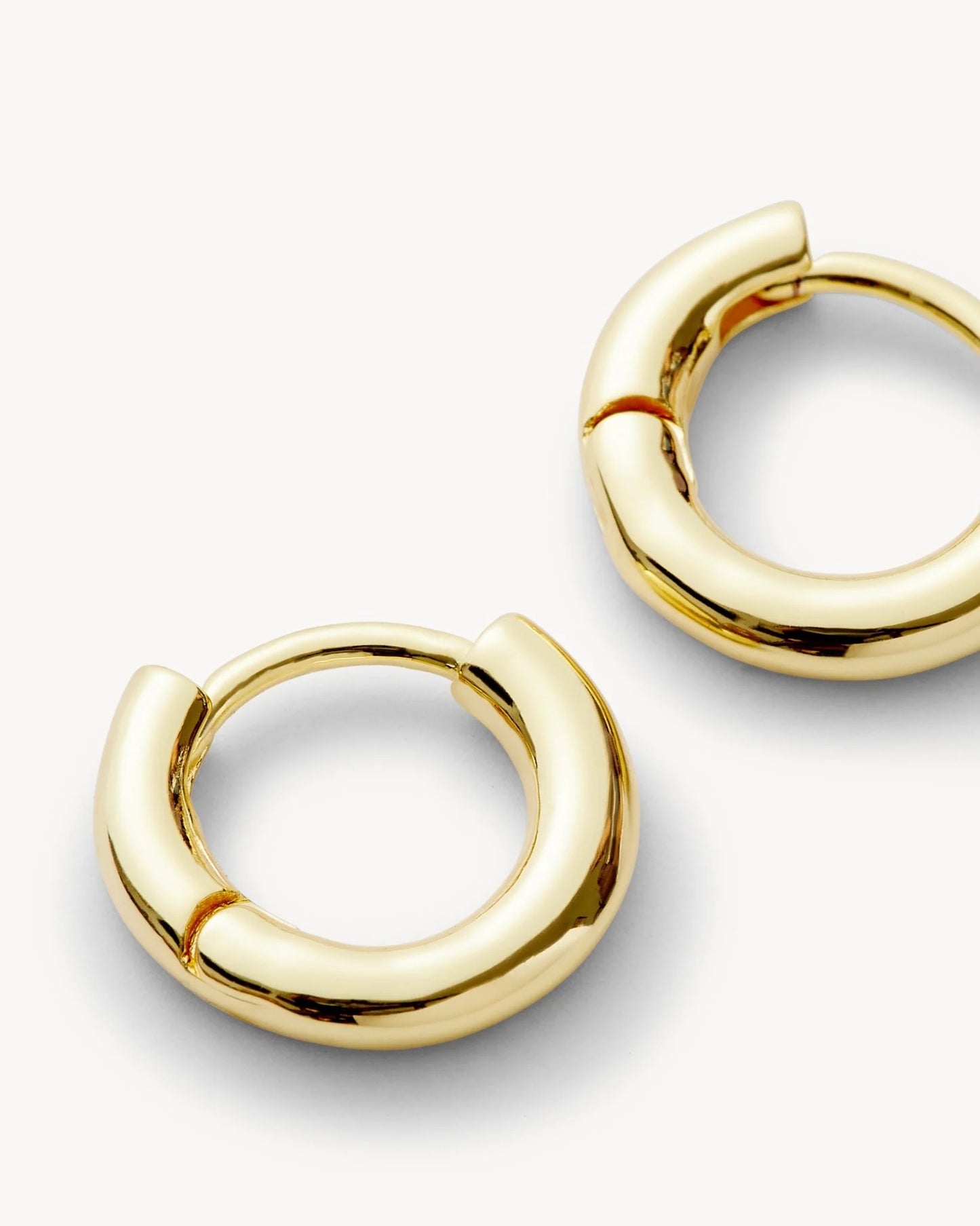 Perfect Huggies in Gold