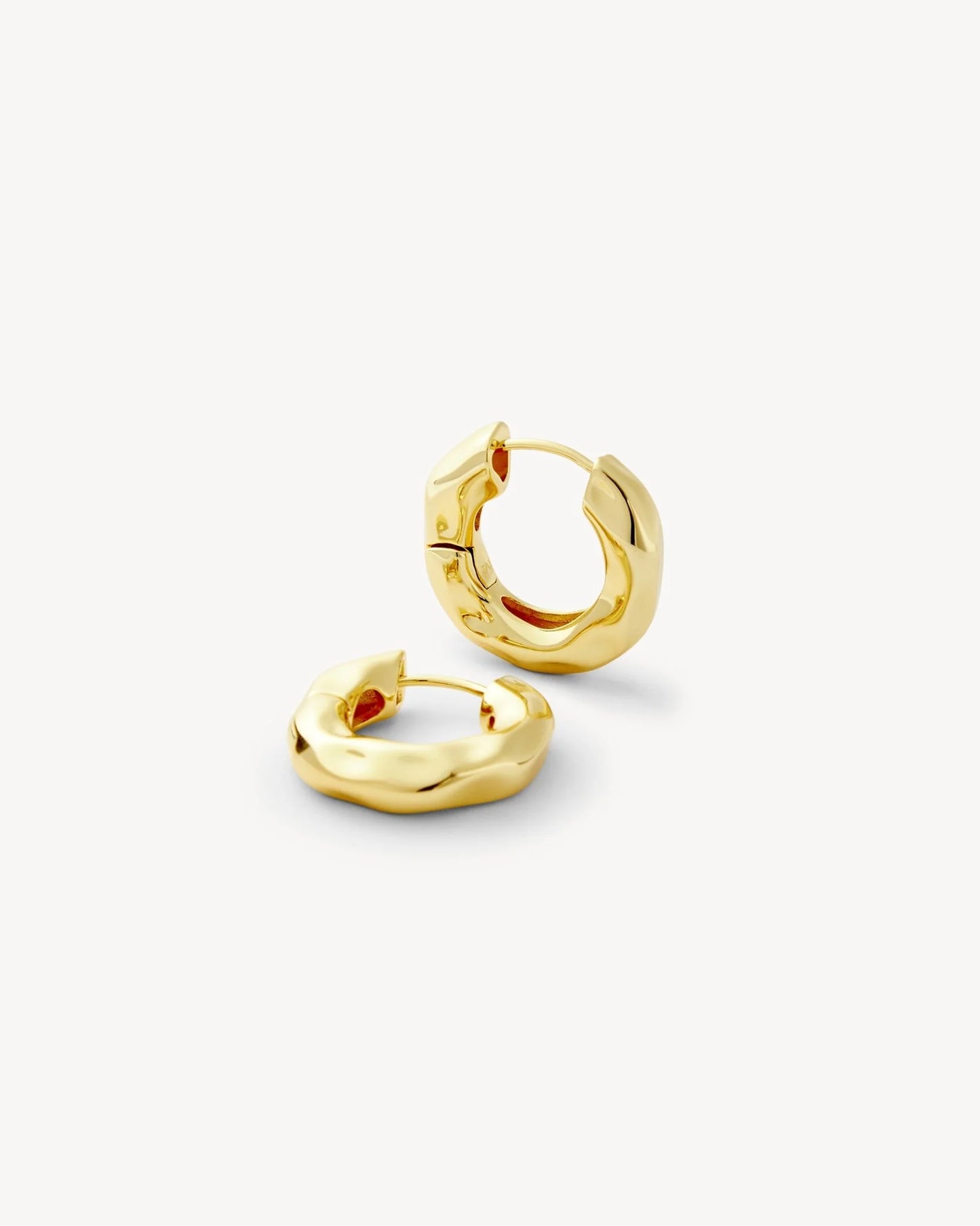 Petite Wavy Hoops in Gold