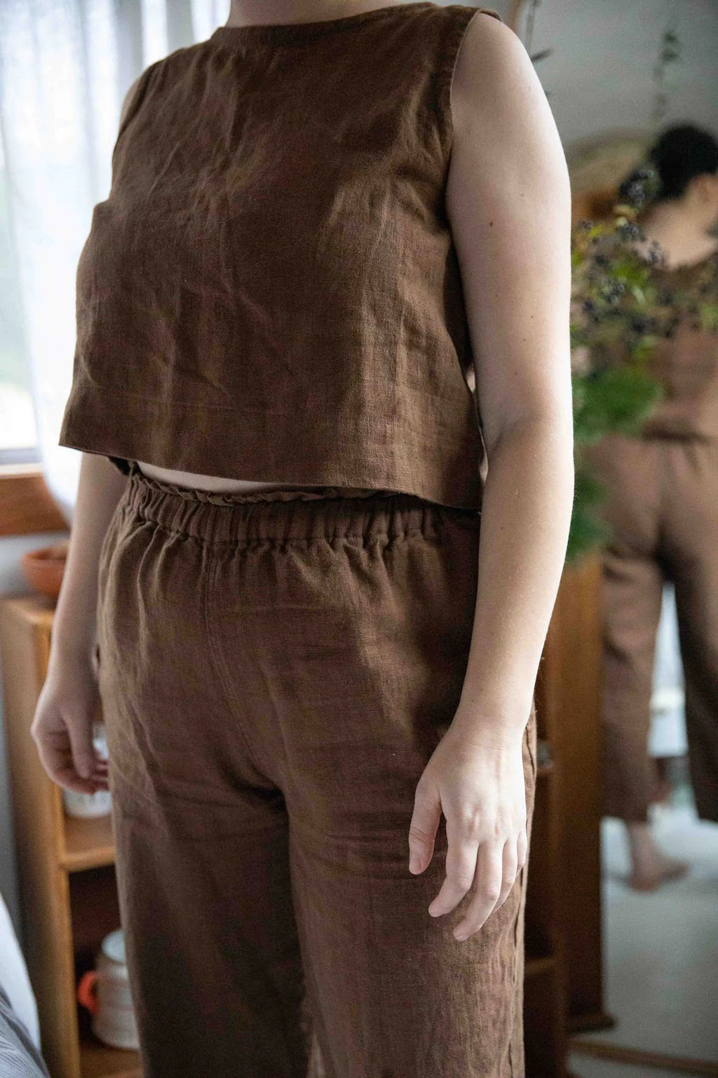 Lou Crop Tank - Chestnut