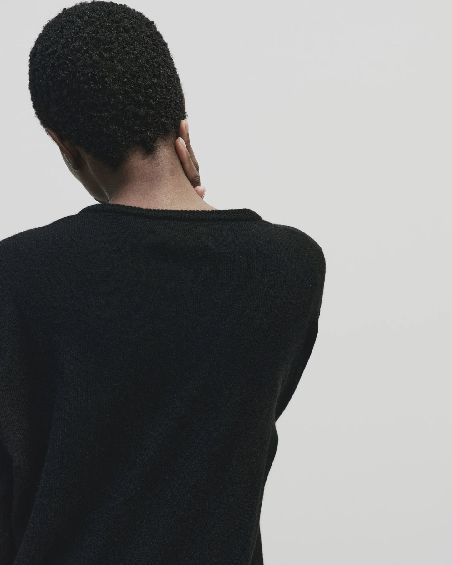 Cashmere Blend V-Neck Knit - Black