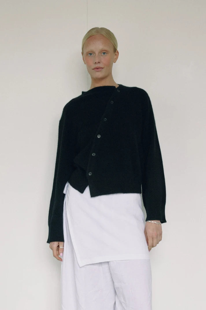 The Asymmetric Cashmere Knit - Black