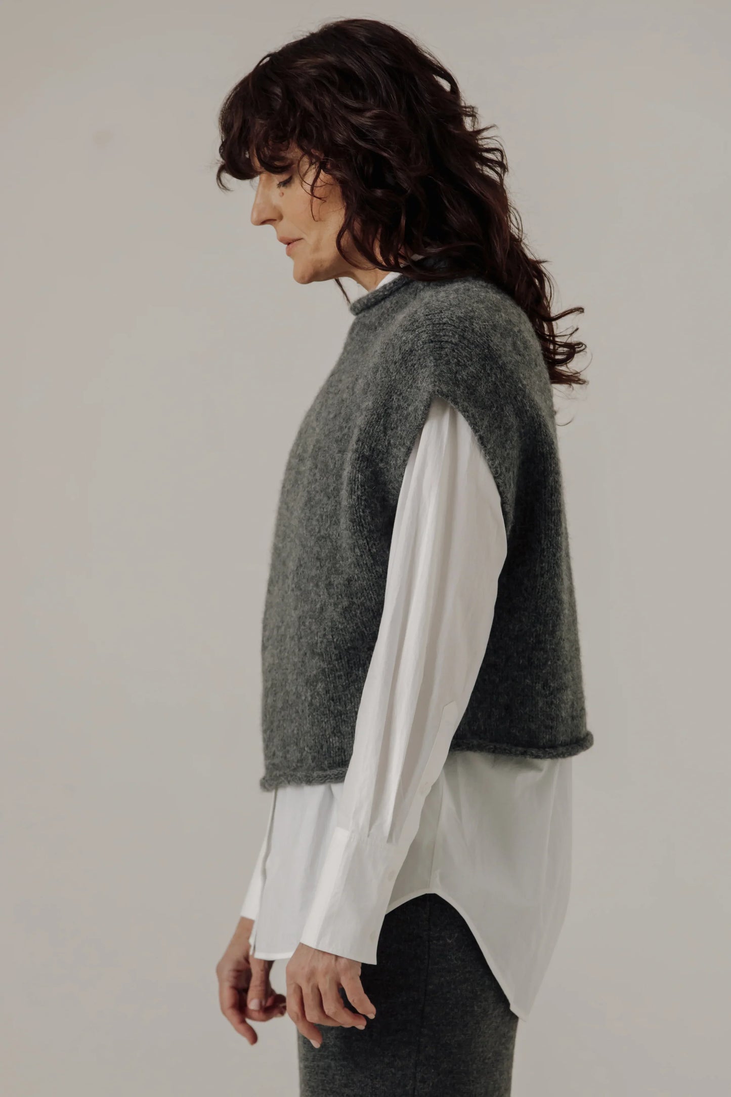 Alpaca Iris Vest in Stone