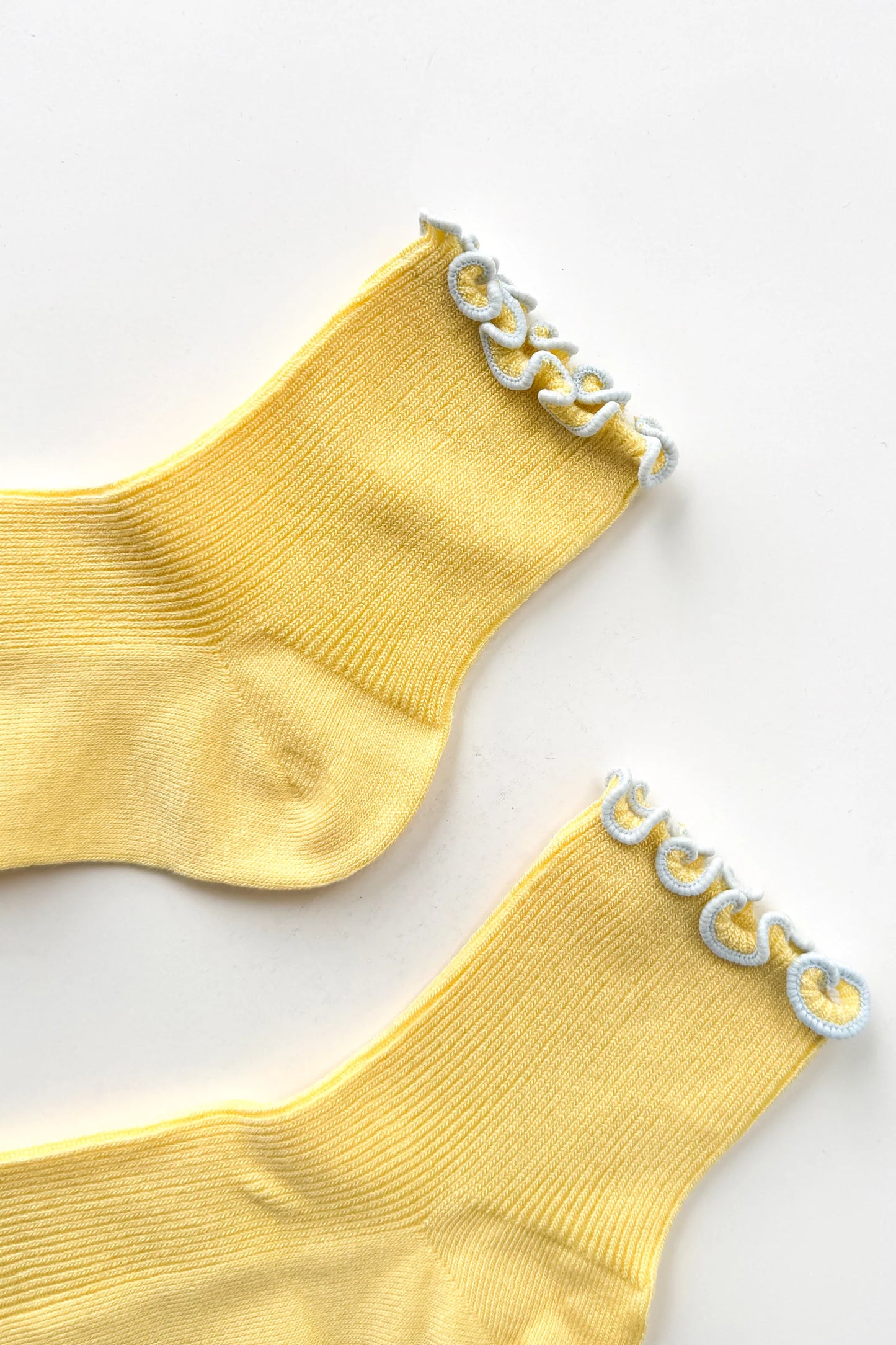 The Petite Ruffled Modal Socks - Butter/ Baby Blue