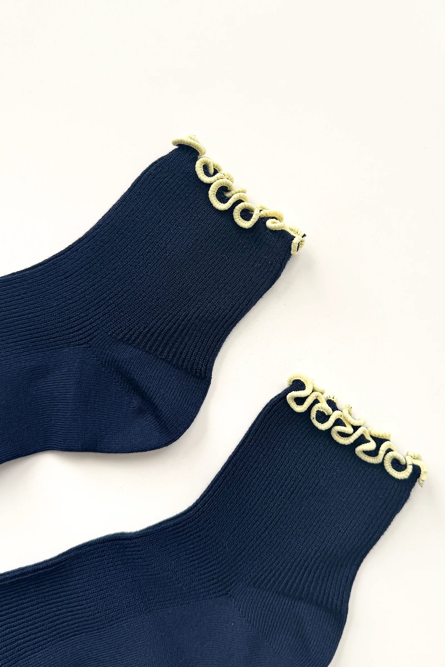 The Petite Ruffled Modal Socks - Navy/ Butter