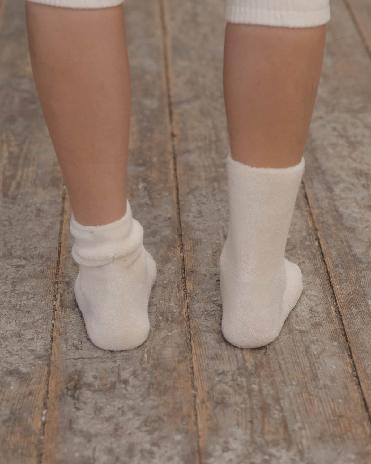 Buckle Overankle Socks - Off White