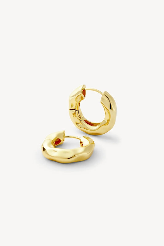 Petite Wavy Hoops in Gold